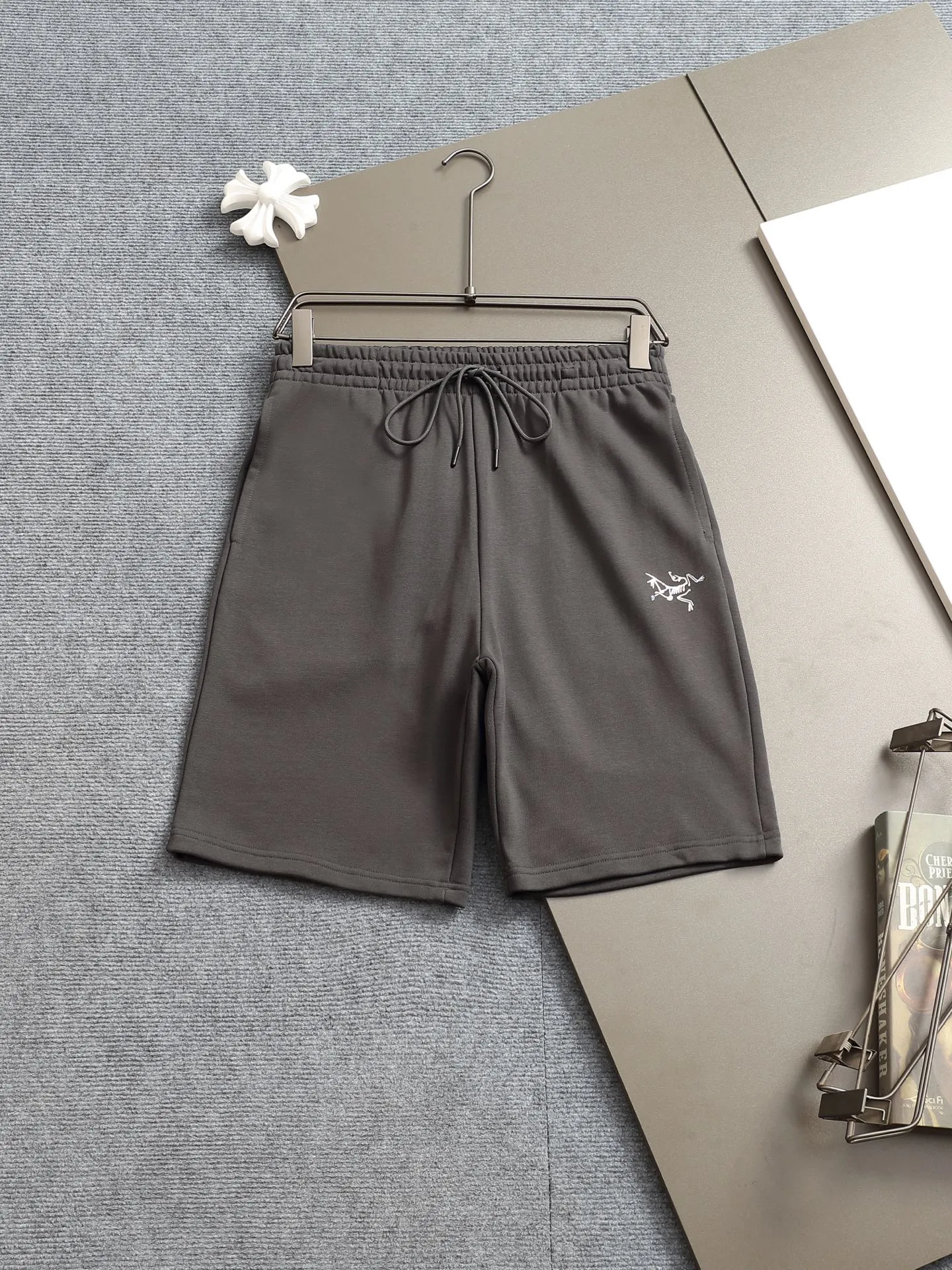 25ss Same Style ～ ， ， Classic logo 。 ！ Breathable ， 。Premium ， ！ Same Style！ ：Black White White Size：S M L XL